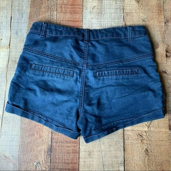 Rue 21 women's size 5/6 high waisted stretch bootie shorts with front buttons - Picture 8 of 8